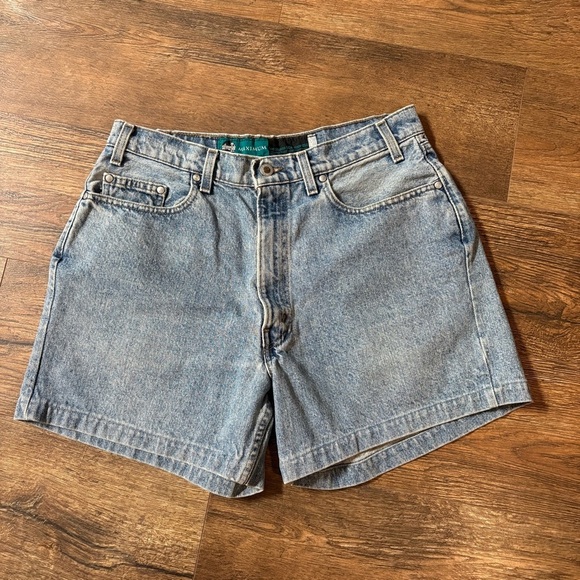 Vintage Levi’s silvertab 90’s denim shorts - Picture 1 of 6